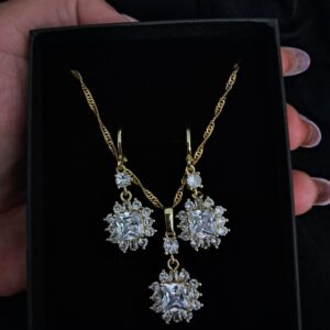 Set Resplandor Cuadrado Blanco con Circonia