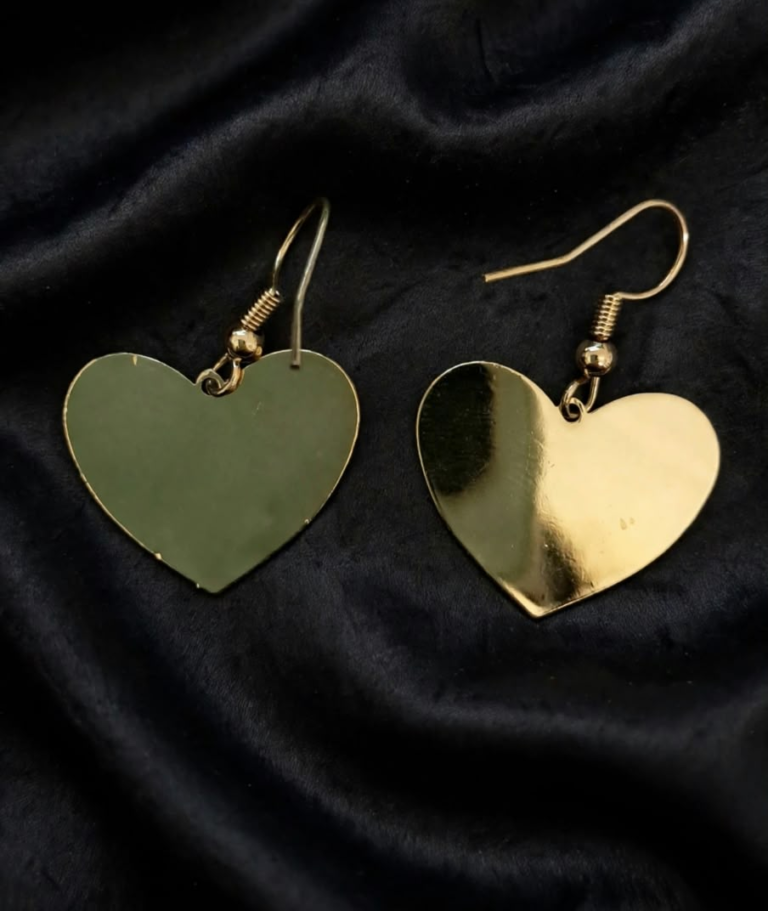 Aros Corazón de Líneas Suaves con Baño Dorado, vista del par completo