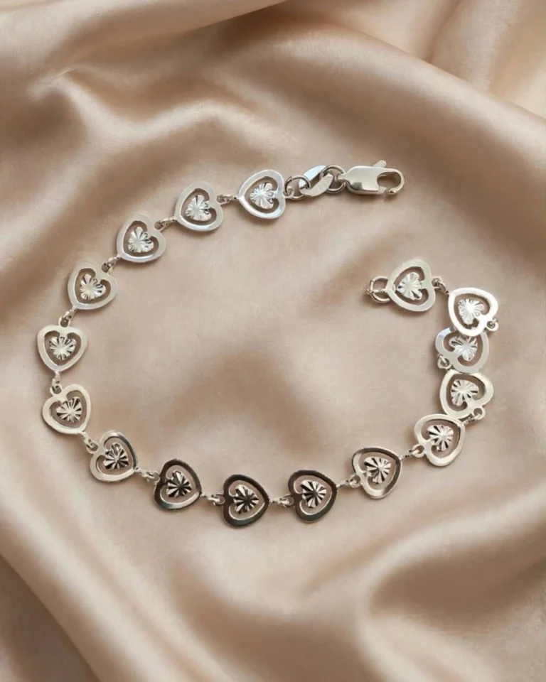 Pulsera Corazones de Plata, vista de la pieza completa